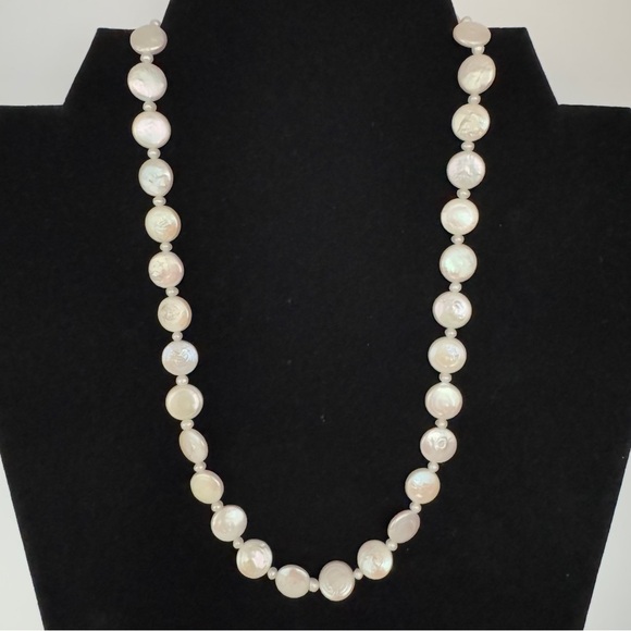 17” Freshwater Coin Pearl Necklace w/ 14/20 Gold-Filled Clasp - Picture 4 of 6